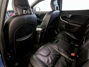 Volvo V40 2.0 D2 R-Design Pro Hatchback 5dr Diesel Auto Euro 6 (s/s) (120 