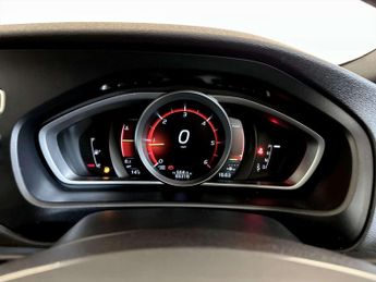 Volvo V40 2.0 D2 R-Design Pro Hatchback 5dr Diesel Auto Euro 6 (s/s) (120 