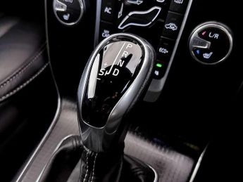 Volvo V40 2.0 D2 R-Design Pro Hatchback 5dr Diesel Auto Euro 6 (s/s) (120 