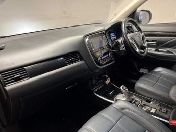 Mitsubishi Outlander 2.0h 12kWh 5hs CVT 4WD Euro 6 (s/s) 5dr
