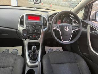 Vauxhall Astra 1.7 CDTi ecoFLEX Exclusiv Sports Tourer Euro 5 5dr