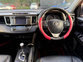 Toyota RAV4 2.2 D-CAT Invincible Auto 4WD Euro 5 5dr