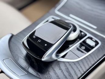 MERCEDES-BENZ C CLASS 2.0 C200 AMG Line