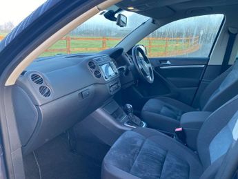 Volkswagen Tiguan 2.0 TSI SE DSG 4WD Euro 5 5dr