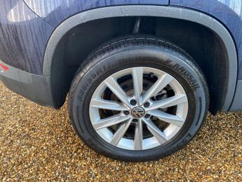 Volkswagen Tiguan 2.0 TSI SE DSG 4WD Euro 5 5dr