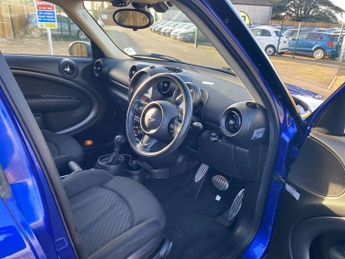 MINI Countryman 2.0 Cooper SD SUV 5dr Diesel Auto Euro 6 (143 ps)