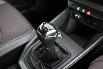 Audi A1 1.0 TFSI 25 S line Sportback Euro 6 (s/s) 5dr