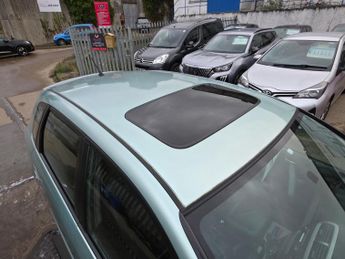 Honda Civic 1.6 i-VTEC SE Executive 5dr (Sun Roof, a/c)