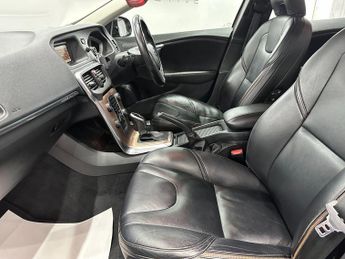 Volvo V40 Cross Country 2.0 D2 Lux Auto Euro 6 (s/s) 5dr