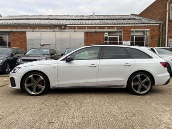 Audi A4 Avant 2.0 TDI 40 Black Edition S Tronic quattro Euro 6 (s/s) 5dr