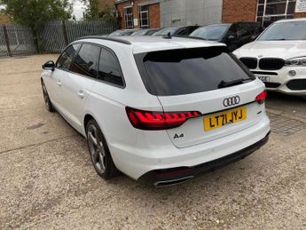 Audi A4 Avant 2.0 TDI 40 Black Edition S Tronic quattro Euro 6 (s/s) 5dr