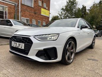 Audi A4 Avant 2.0 TDI 40 Black Edition S Tronic quattro Euro 6 (s/s) 5dr
