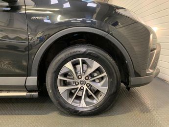 Toyota RAV4 2.5 VVT-h Icon Tech CVT Euro 6 (s/s) 5dr