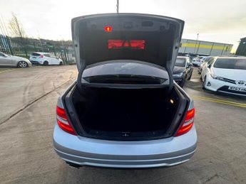 Mercedes-Benz C Class 2.1 C220 CDI BlueEfficiency AMG Sport G-Tronic+ Euro 5 (s/s) 4dr