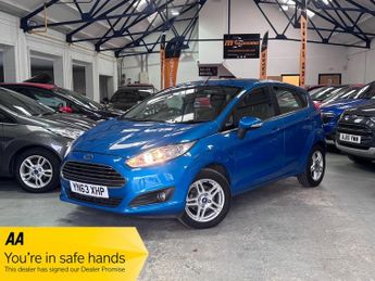 Ford Fiesta 1.0T EcoBoost Zetec Euro 5 (s/s) 5dr