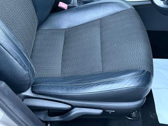 Toyota Auris 1.6 V-Matic Excel Multidrive S Euro 5 5dr