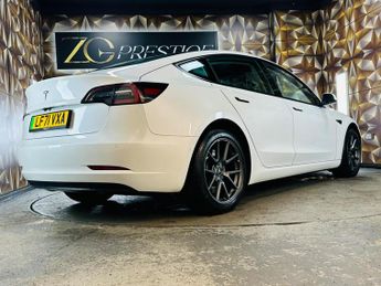 Tesla Model 3 Standard Range Plus Auto RWD 4dr