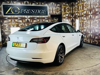 Tesla Model 3 Standard Range Plus Auto RWD 4dr