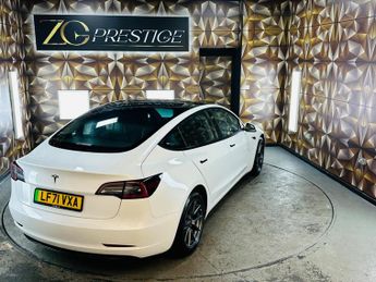Tesla Model 3 Standard Range Plus Auto RWD 4dr