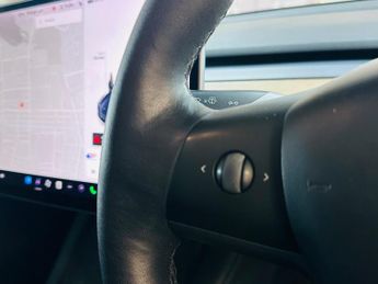 Tesla Model 3 Standard Range Plus Auto RWD 4dr