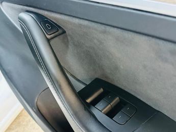 Tesla Model 3 Standard Range Plus Auto RWD 4dr