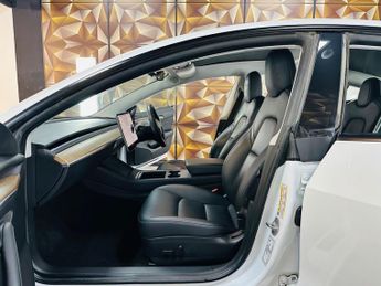 Tesla Model 3 Standard Range Plus Auto RWD 4dr