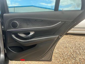 Mercedes-Benz E Class 2.0 E220d AMG Line (Premium) G-Tronic+ Euro 6 (s/s) 5dr