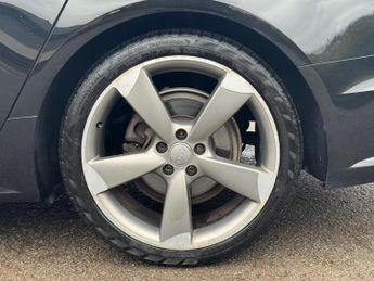 Audi A6 Avant 2.0 TDI ultra Black Edition S Tronic Euro 6 (s/s) 5dr