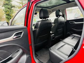 MG MG ZS 44.5kWh Exclusive Auto 5dr