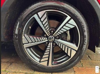 MG MG ZS 44.5kWh Exclusive Auto 5dr