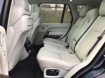 Land Rover Range Rover 4.4 SDV8 Autobiography 4dr Auto