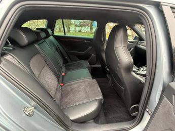 Skoda Superb 2.0 TDI SportLine DSG Euro 6 (s/s) 5dr