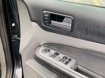 Ford Focus 1.6 TDCi DPF Titanium 5dr