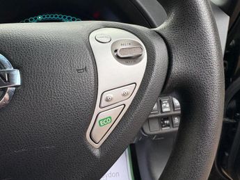 Nissan Leaf 24kWh Acenta Auto 5dr