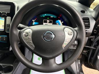 Nissan Leaf 24kWh Acenta Auto 5dr