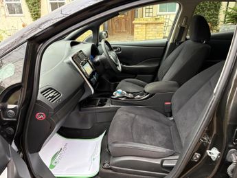 Nissan Leaf 24kWh Acenta Auto 5dr