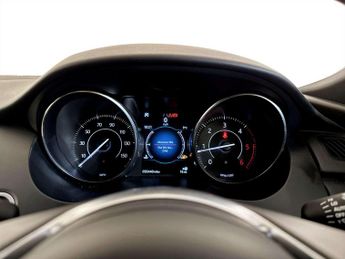 Jaguar E-PACE 2.0 D150 R-Dynamic SUV 5dr Diesel Manual Euro 6 (s/s) (150 ps)