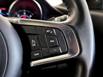 Jaguar E-PACE 2.0 D150 R-Dynamic SUV 5dr Diesel Manual Euro 6 (s/s) (150 ps)