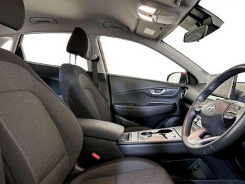 Hyundai KONA 39kWh SE Connect SUV 5dr Electric Auto (10.5kW Charger) (136 ps)