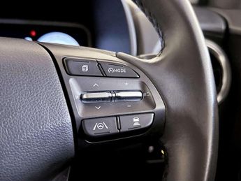 Hyundai KONA 39kWh SE Connect SUV 5dr Electric Auto (10.5kW Charger) (136 ps)