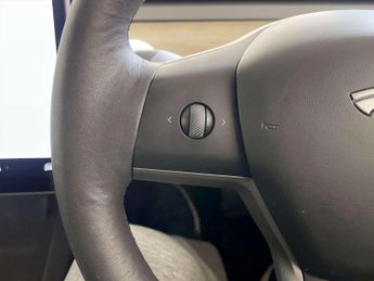 Tesla Model 3 Saloon 4dr Electric Auto RWD (241 bhp)
