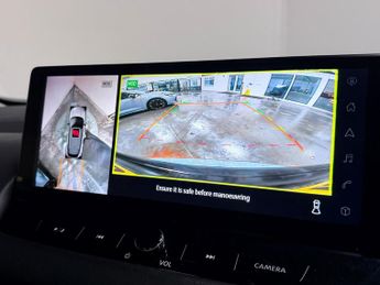 Nissan Qashqai 1.3 DIG-T MHEV N-Connecta SUV 5dr Petrol Hybrid XTRON Euro 6 (s/