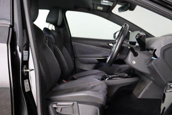 Volkswagen ID.4 Pro 77kWh Life Auto 5dr