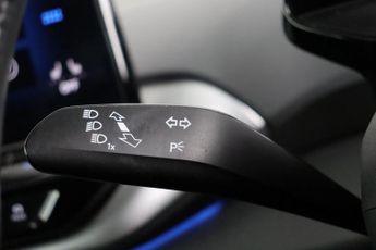 Volkswagen ID.4 Pro 77kWh Life Auto 5dr