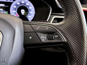 Audi A4 Avant 2.0 TDI 40 Vorsprung Estate 5dr Diesel S Tronic quattro Euro 6 (