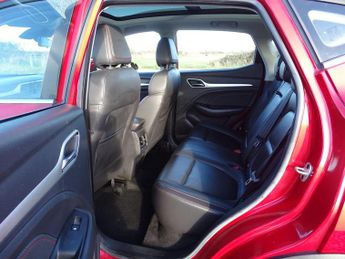 MG MG ZS 72.6kWh Trophy Long Range Auto 5dr