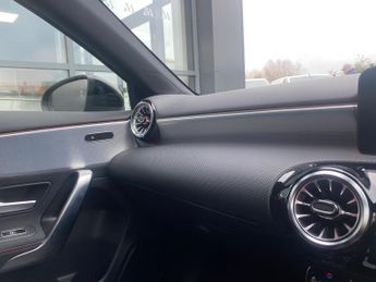 Mercedes-Benz A Class 1.3 A180 AMG Line (Premium) 7G-DCT Euro 6 (s/s) 5dr