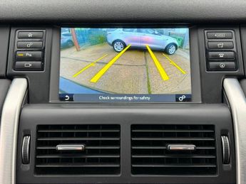 Land Rover Discovery Sport 2.0 TD4 HSE Black Auto 4WD Euro 6 (s/s) 5dr