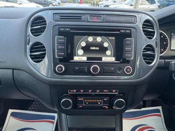 Volkswagen Tiguan 2.0 TDI BlueMotion Tech Match DSG 4WD Euro 5 (s/s) 5dr