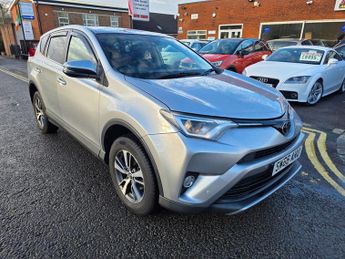 Toyota RAV4 2.0 D-4D Business Edition Euro 6 (s/s) 5dr (Safety Sense, Nav)